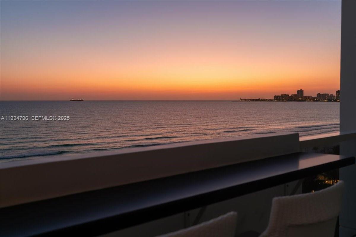 100 Lincoln Road 747