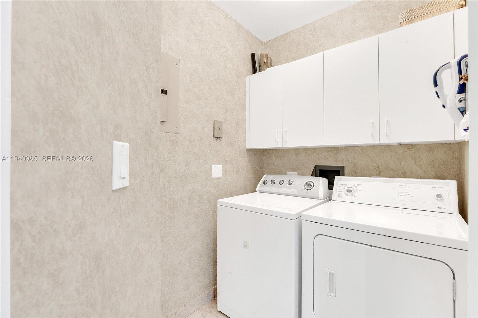 2000 ISL BLVD WILLIAMS IS - Residential