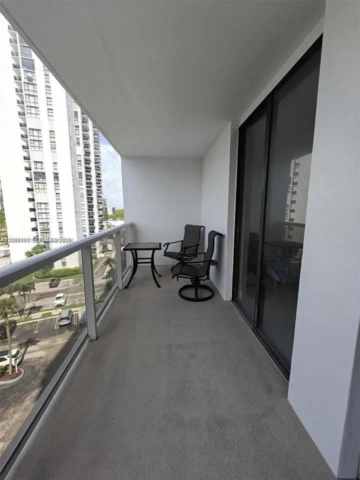 FLAMENCO CONDO-TOWER II - Residential Lease