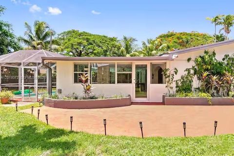 Tiny photo for 13325 SW 84th Ave, Pinecrest, FL 33156 (MLS # A12018072)