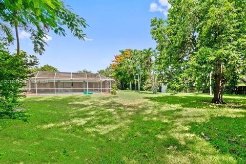 Tiny photo for 13325 SW 84th Ave, Pinecrest, FL 33156 (MLS # A12018072)