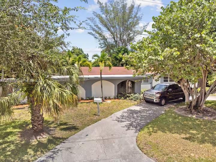 HOWARD PINES - Residential