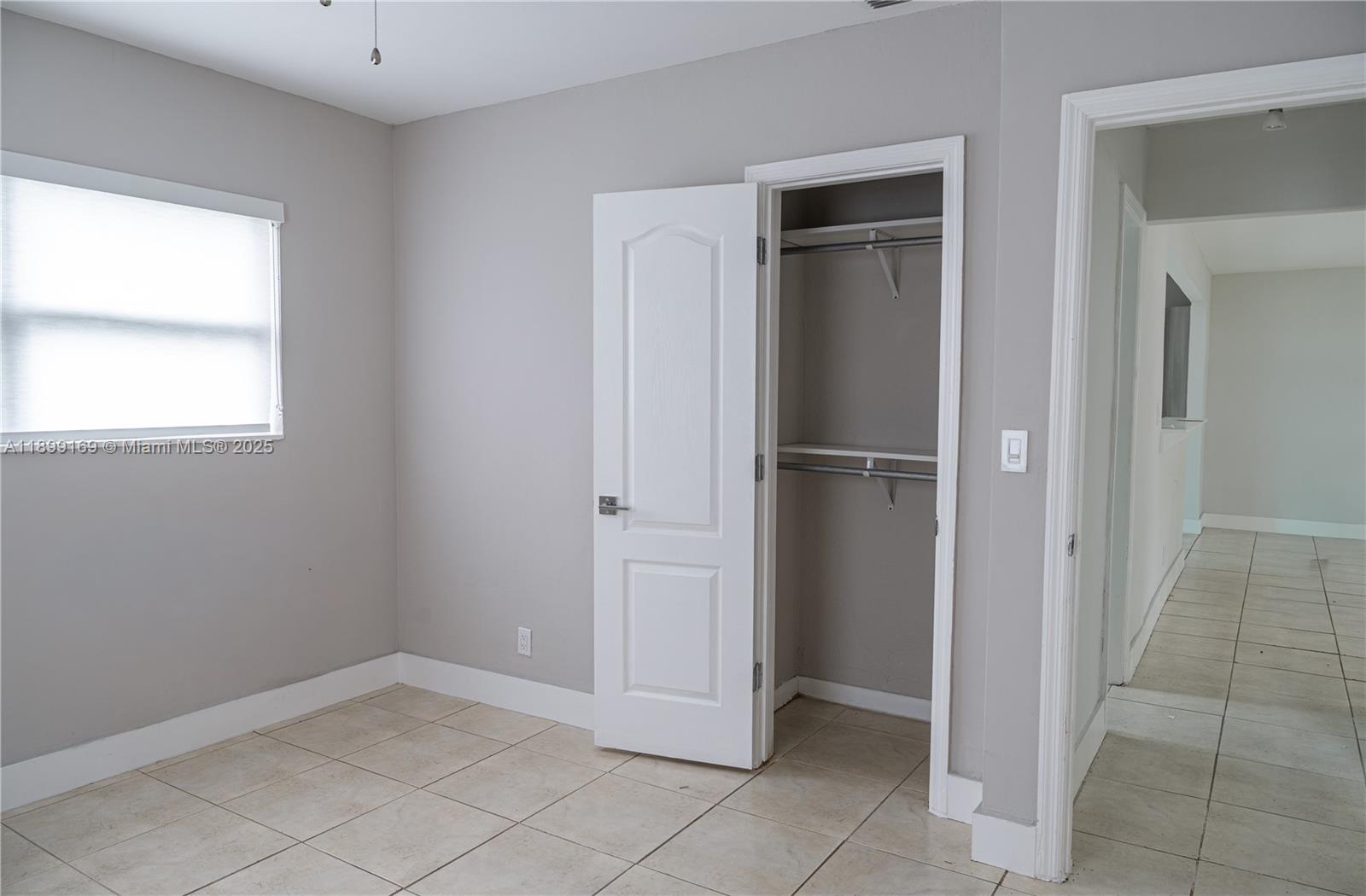 HOLLYWOOD LITTLE RANCHES - Residential Lease