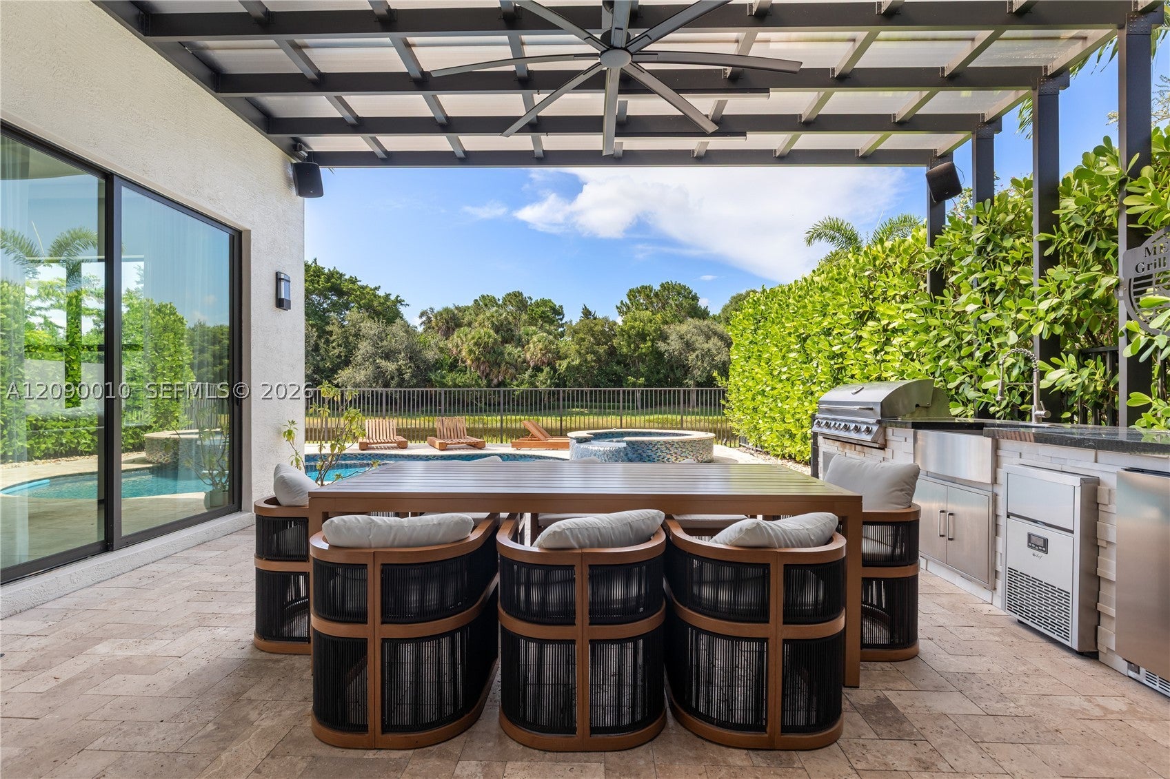 9529 Eden Roc Ct