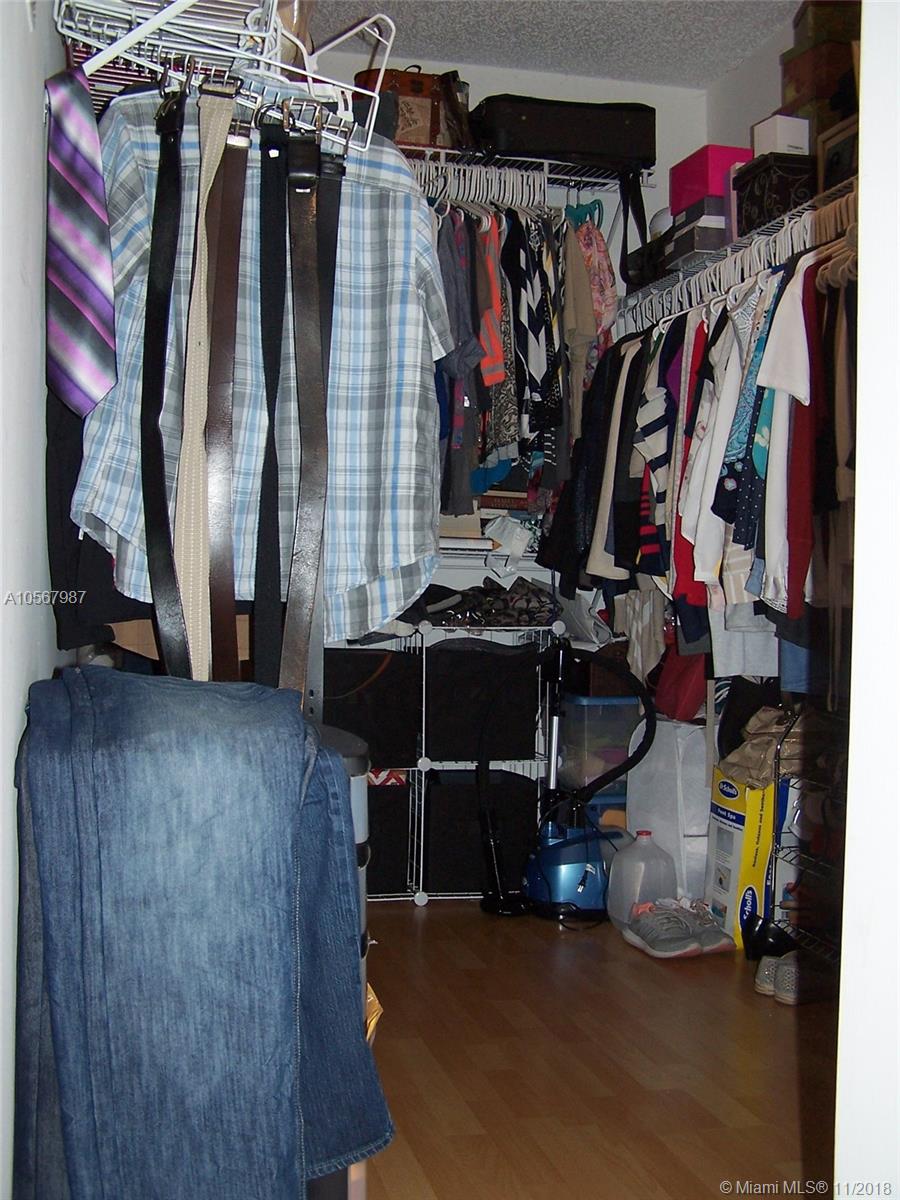 WEITZER SERENA LAKES ESTA - Residential