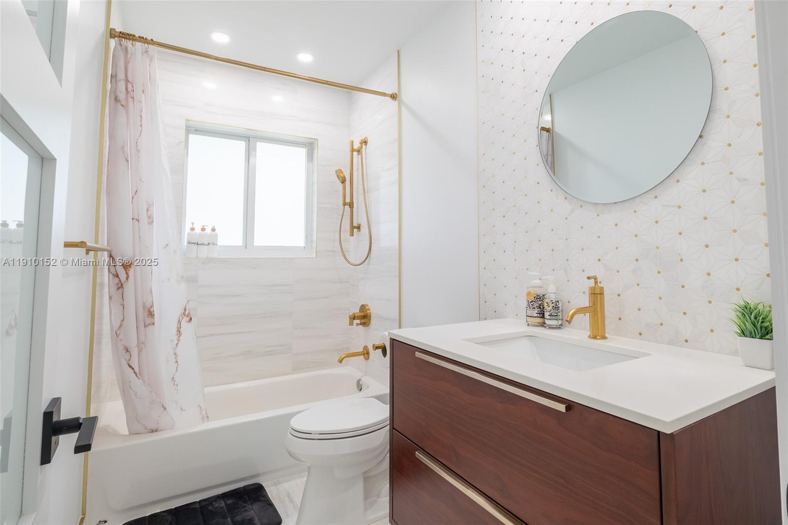 NORWOOD - Residential