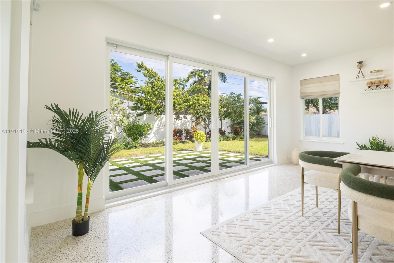 NORWOOD - Residential