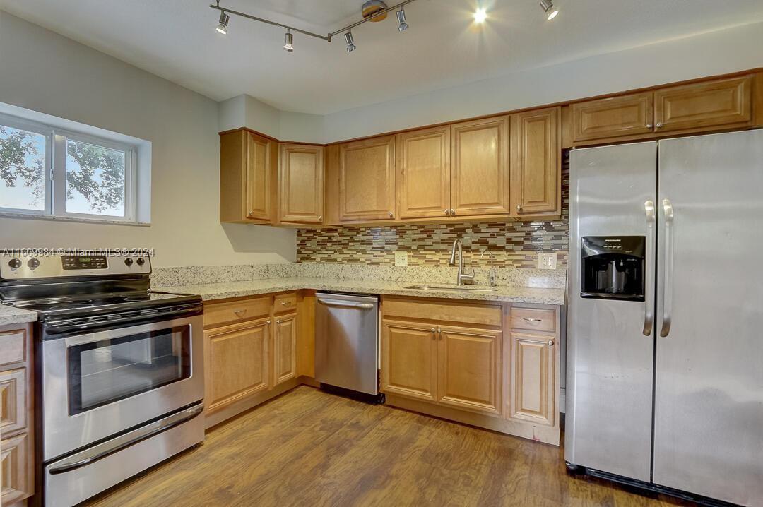 Acreage & Unrec - Residential