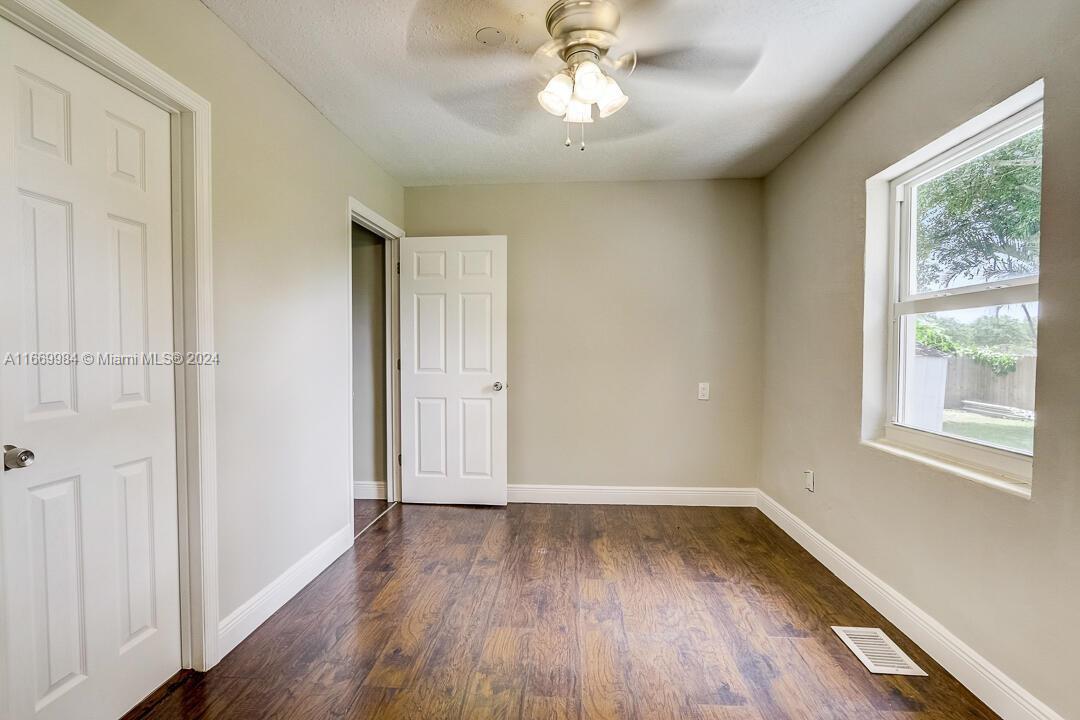 Acreage & Unrec - Residential