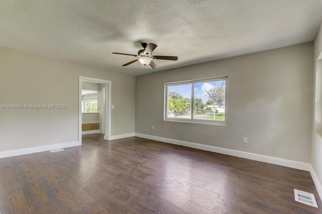 Acreage & Unrec - Residential