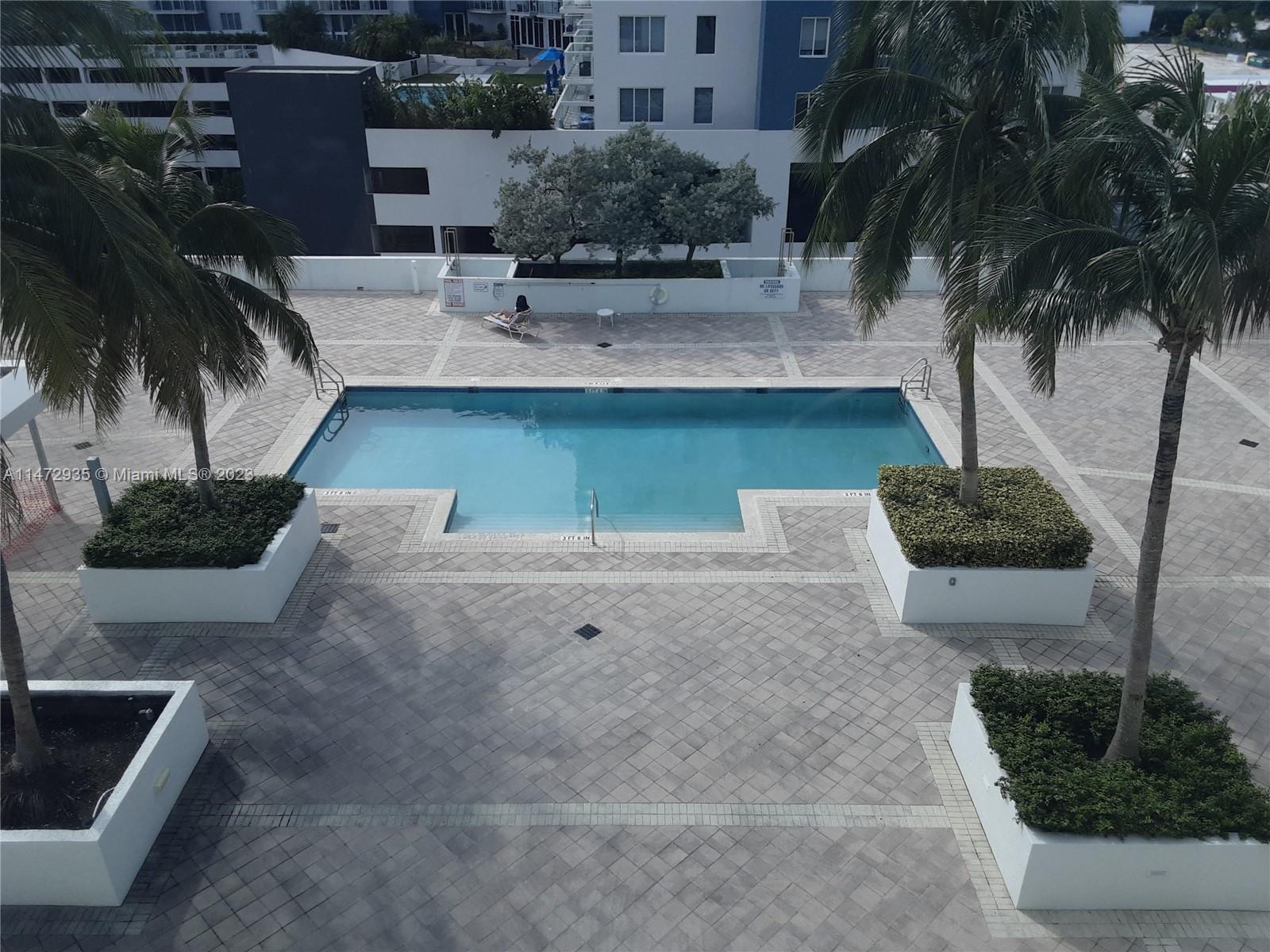 LOCATED IN THE HEART OF HOLLYWOOD, STEPS FROM RESTAURANTS, SHOPS, MARKETS, 5' DRIVE TO THE BEACH (2 miles only)!!!!! THIS 2 BED 2 BATHS BEAUTIFUL APARTMENT FEATURES: OPEN CONCEPT KITCHEN W/ GRANITE COUNTER TOPS, WASHER/DRYER IN THE UNIT, STAINLESS STEEL APPLIANCES, PLENTY OF CLOSETS, VERY SPACIOUS AND HIGH CEILINGS. ENJOY A WONDERFUL CITY VIEWS FROM BALCONY! HOLLYWOOD STATION OFFERS COVERED PARKING, SWIMMING POOL, GYM, JACUZZI, BILLIARD ROOM, 24 HOUR CONCIERGE SERVICES AND MORE.
MUST SEE!!!