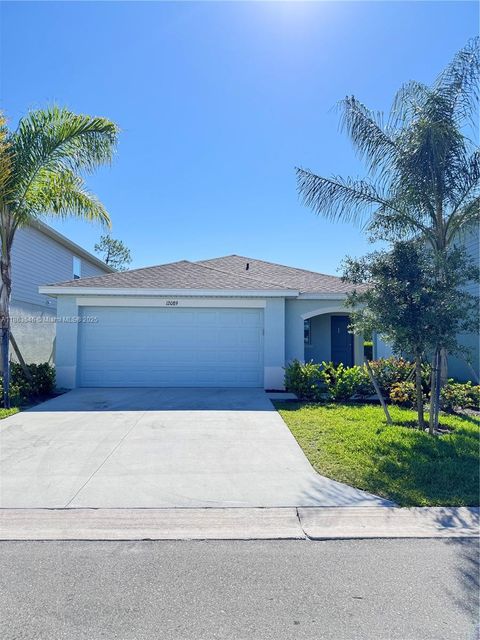 12089 MONTEREY PINE LN Fort Myers FL 33966