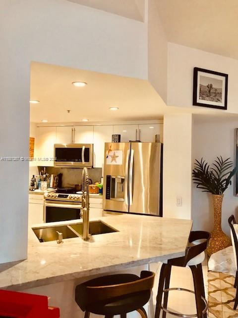 701 Brickell Key Blvd 202