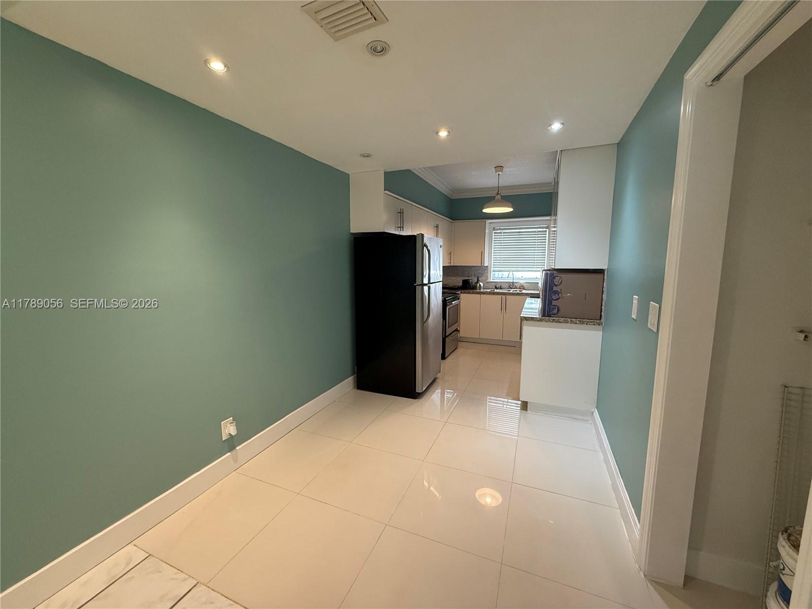 WATERWAY @ HOLLYWOOD BEAC - Residential