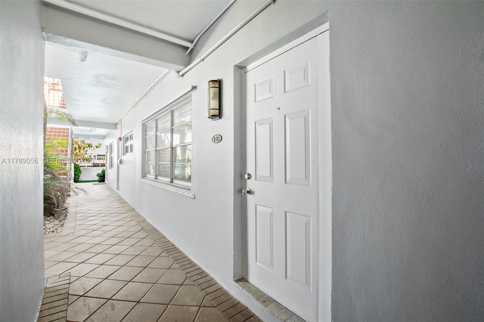 WATERWAY @ HOLLYWOOD BEAC - Residential