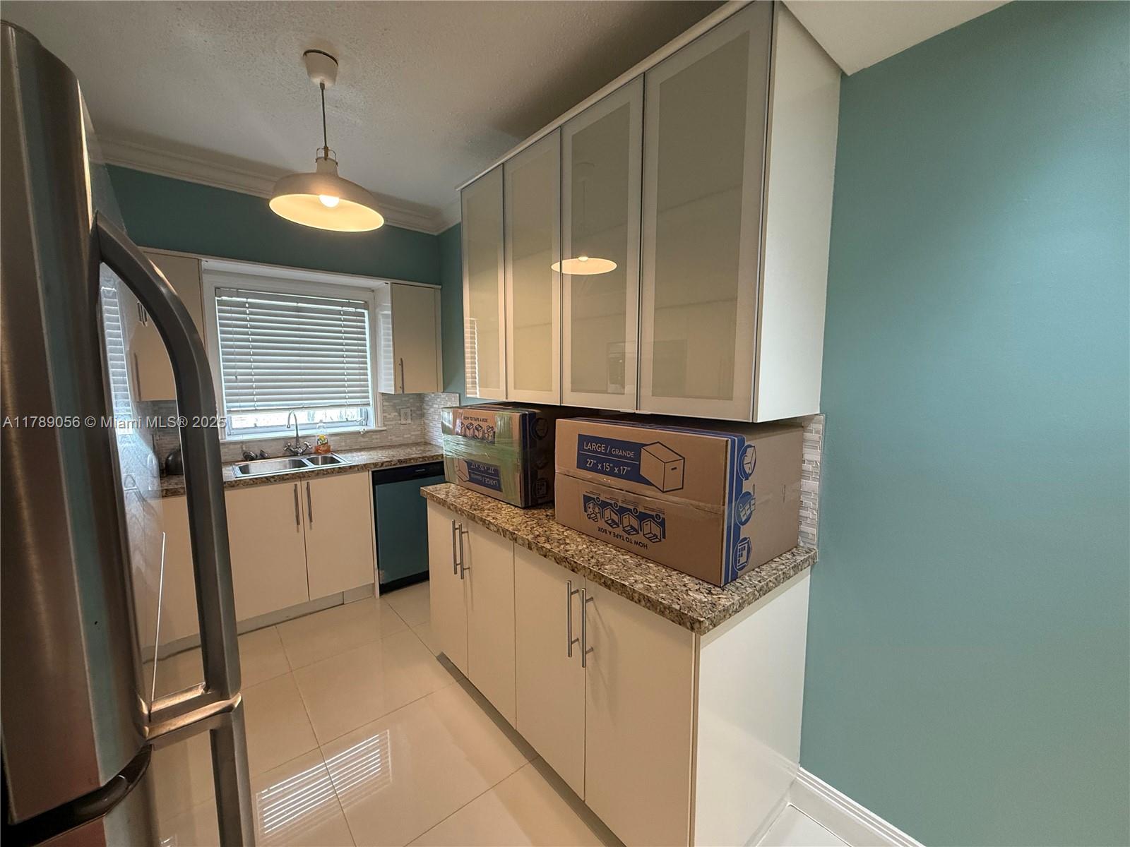 WATERWAY @ HOLLYWOOD BEAC - Residential