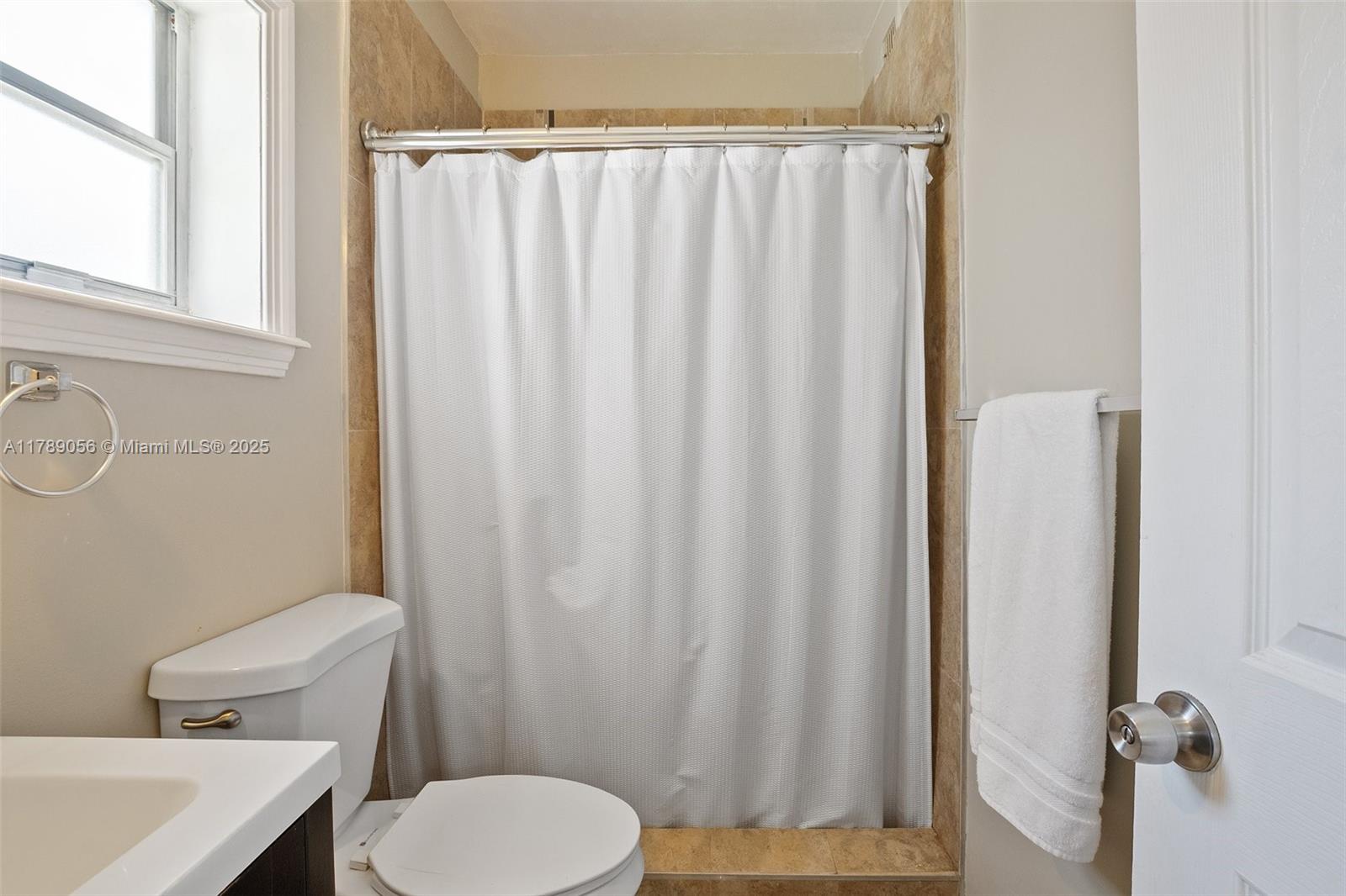 WATERWAY @ HOLLYWOOD BEAC - Residential