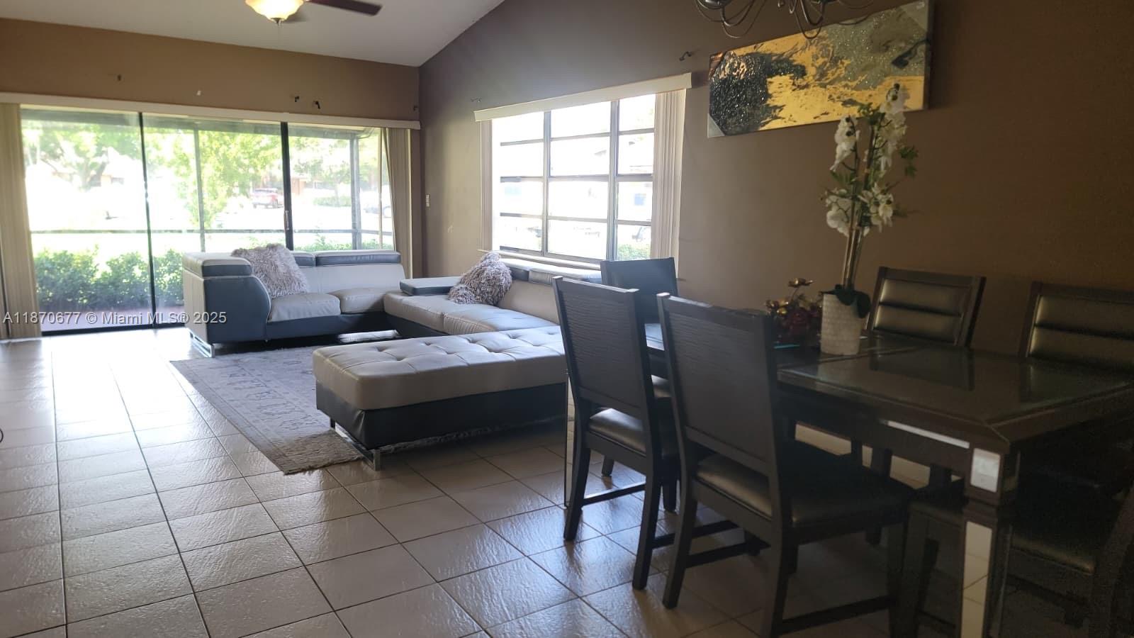 WOODLAKE ISLES - Residential