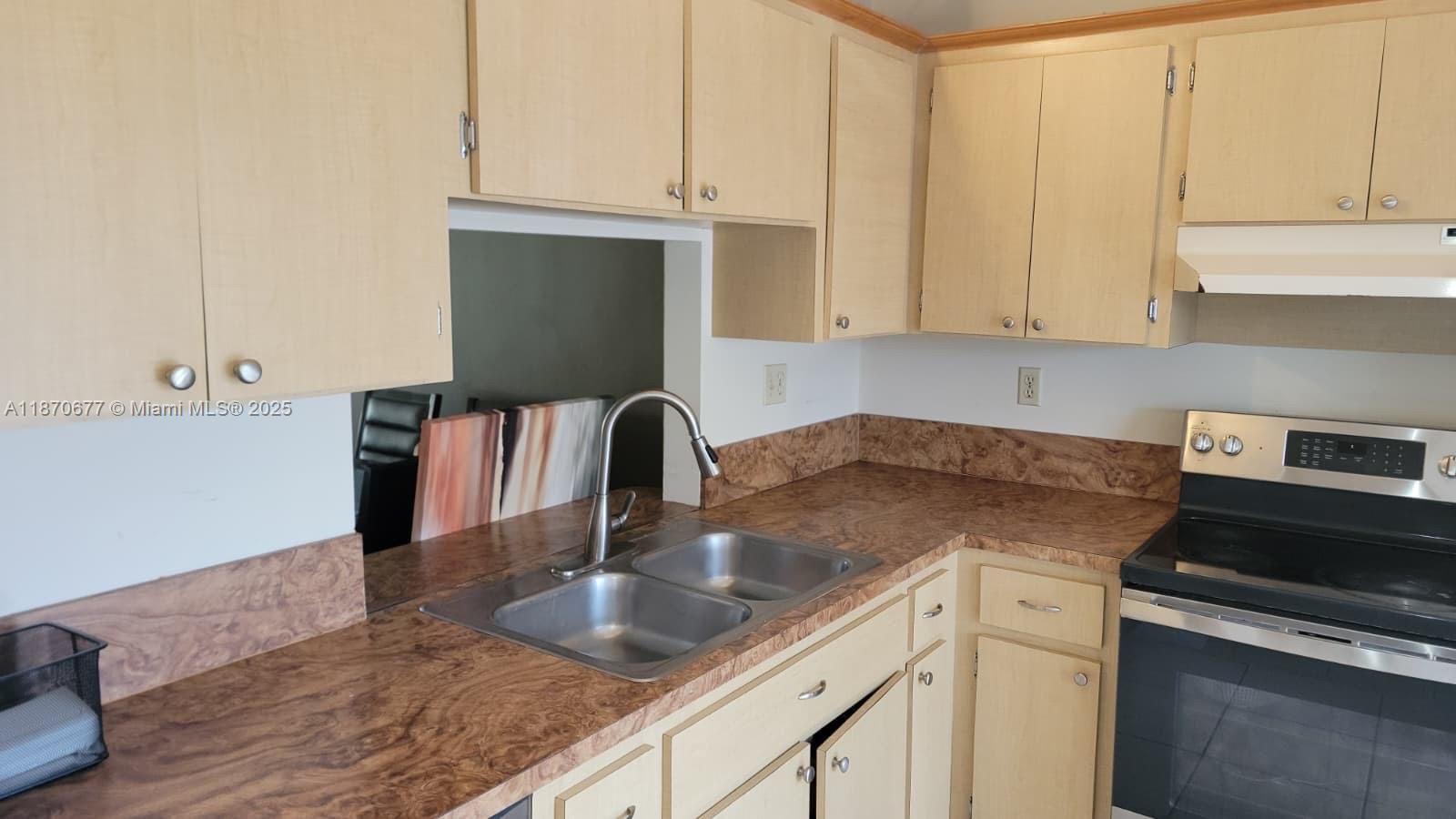 WOODLAKE ISLES - Residential