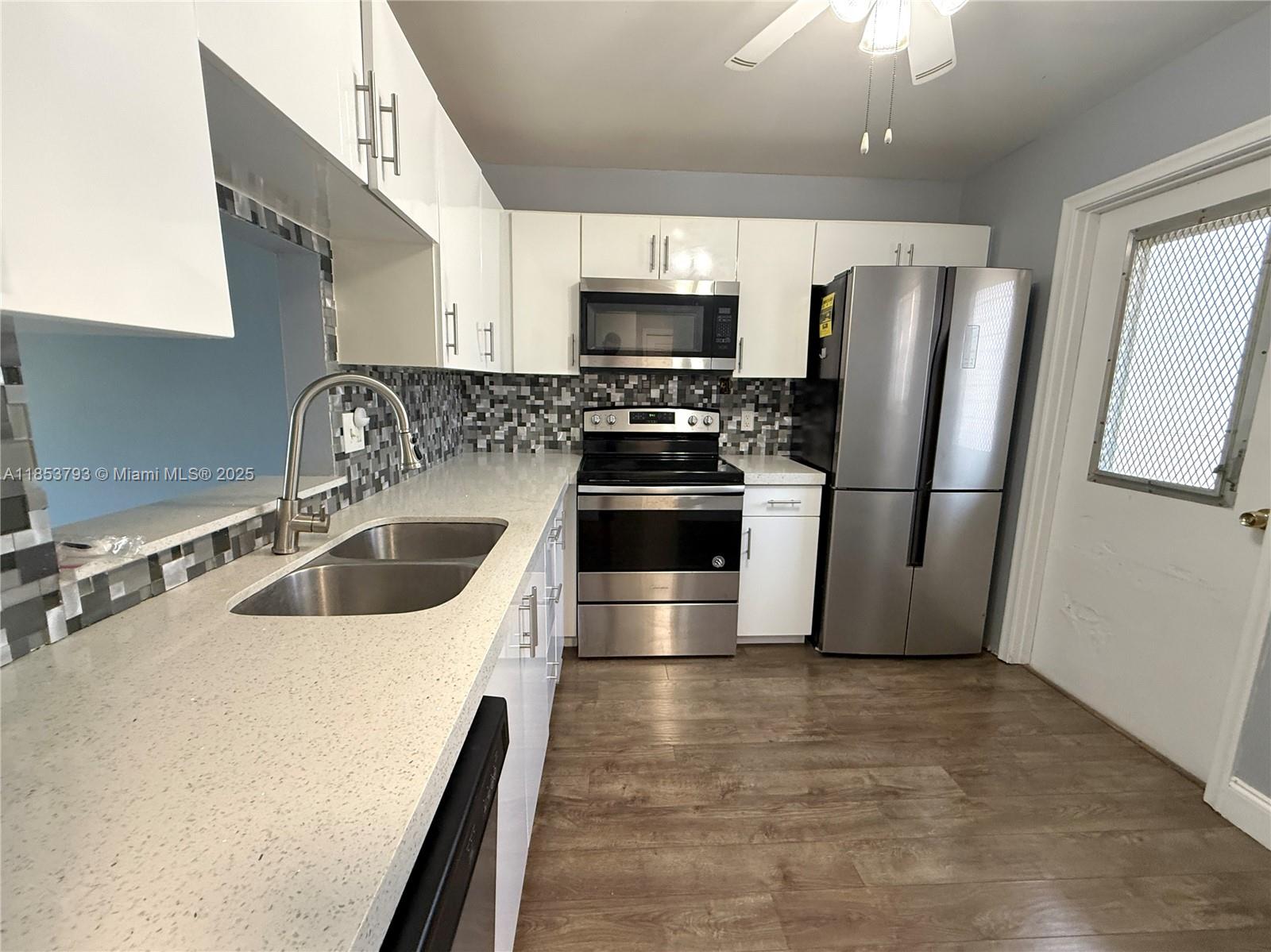 232 NE 12th Ave 201