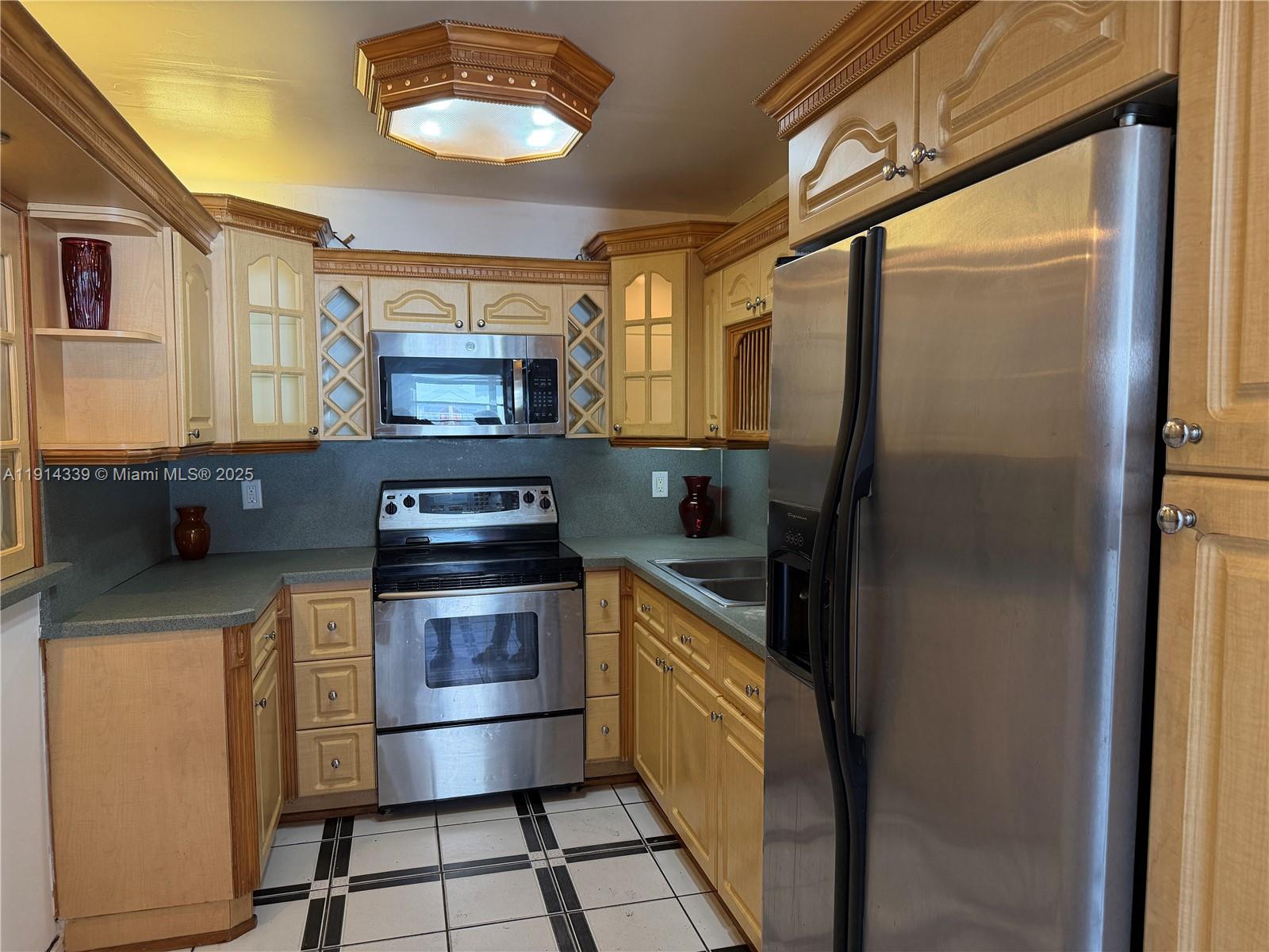 KINGS COVE CONDO - Residential Lease