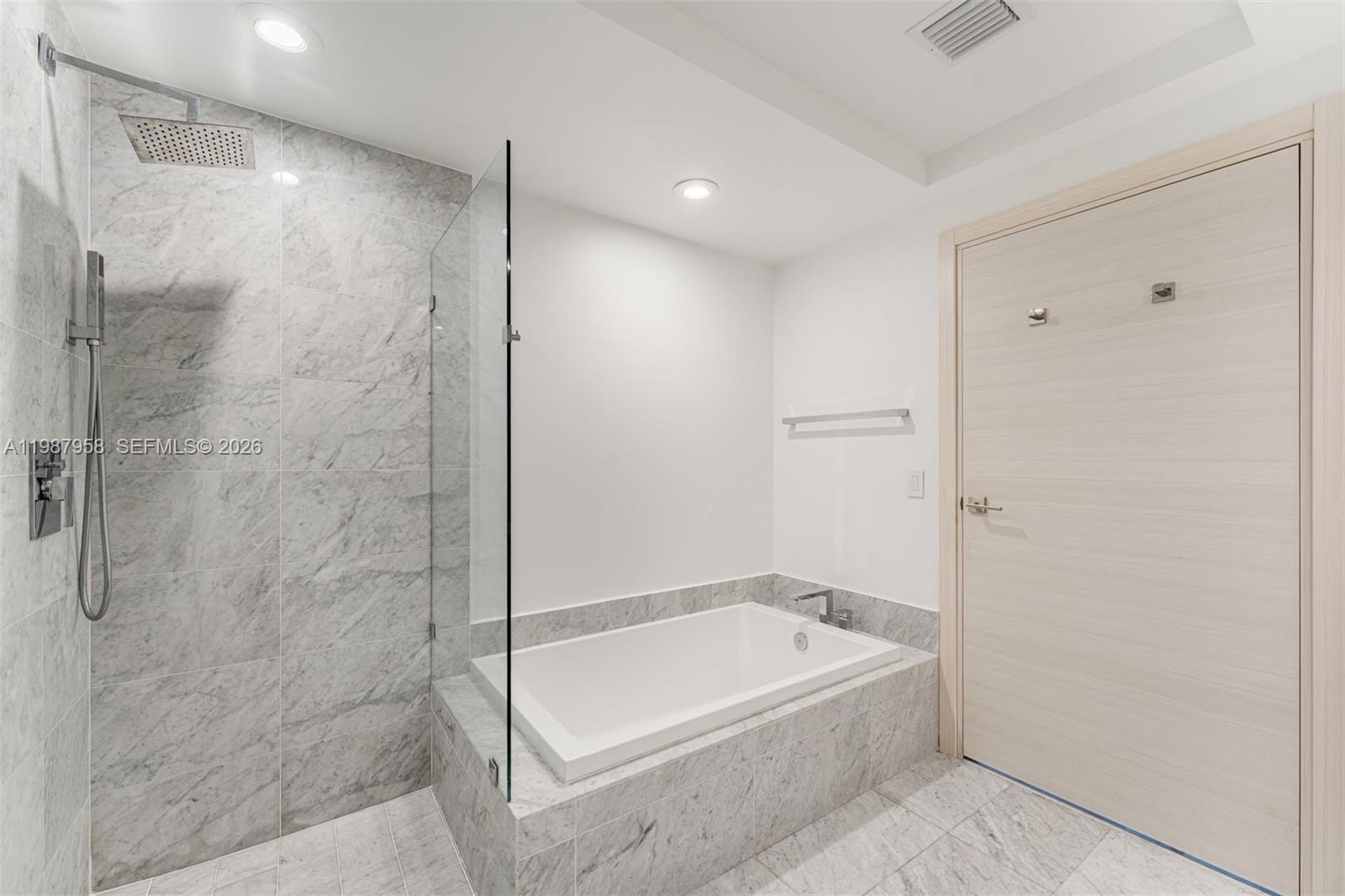 801 SMA RESIDENCES CONDO - Residential