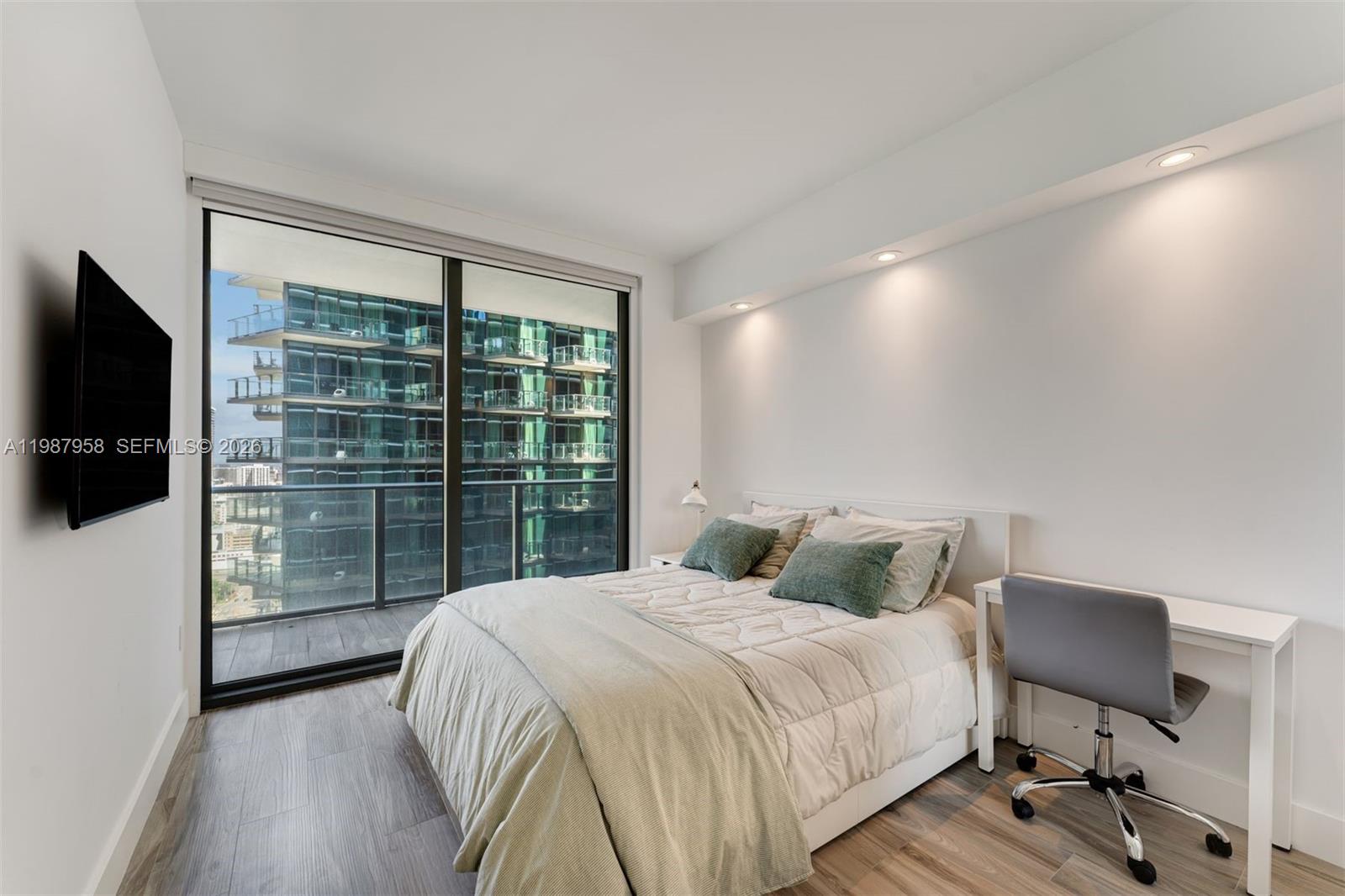 801 SMA RESIDENCES CONDO - Residential