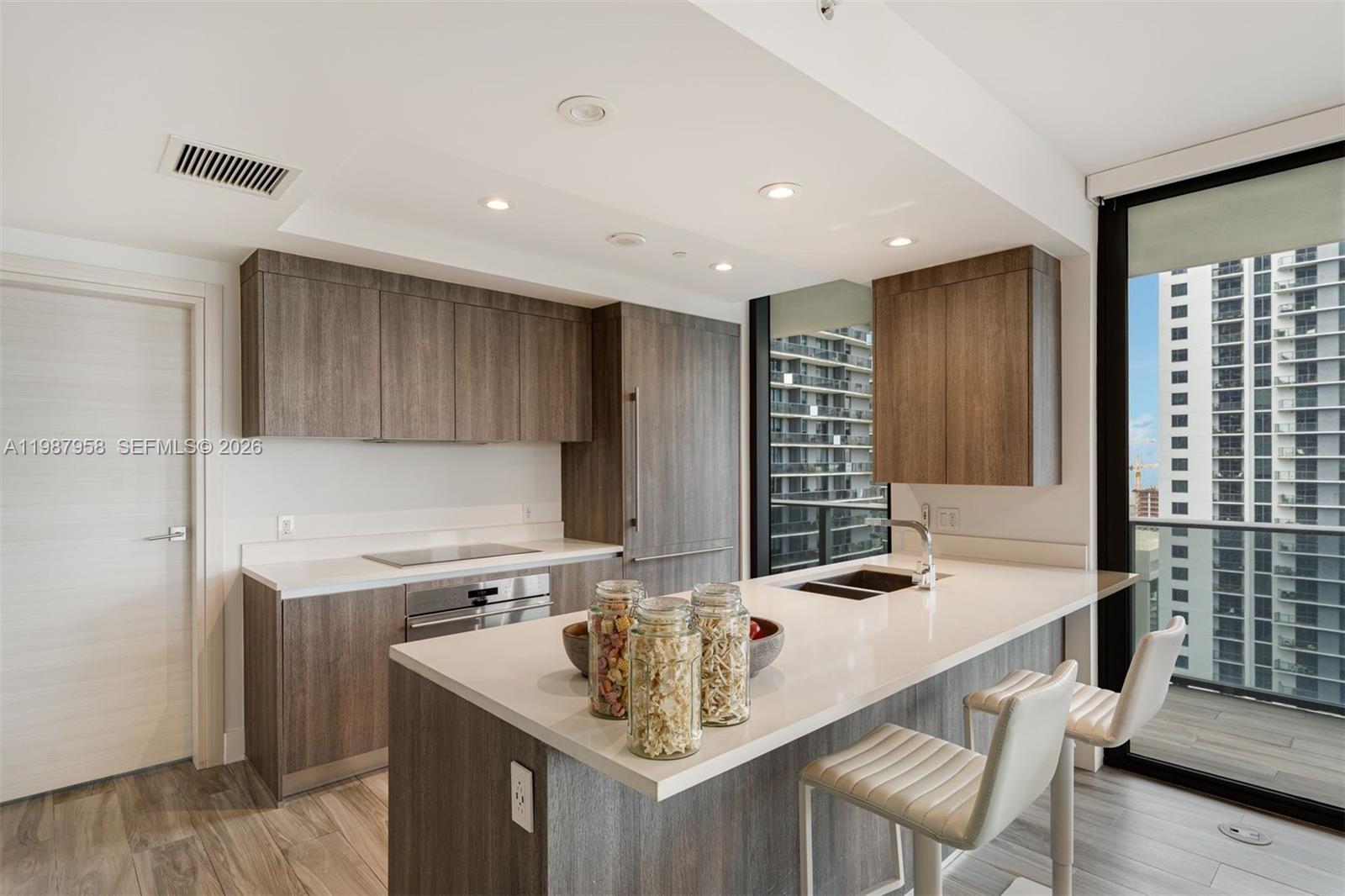 801 SMA RESIDENCES CONDO - Residential