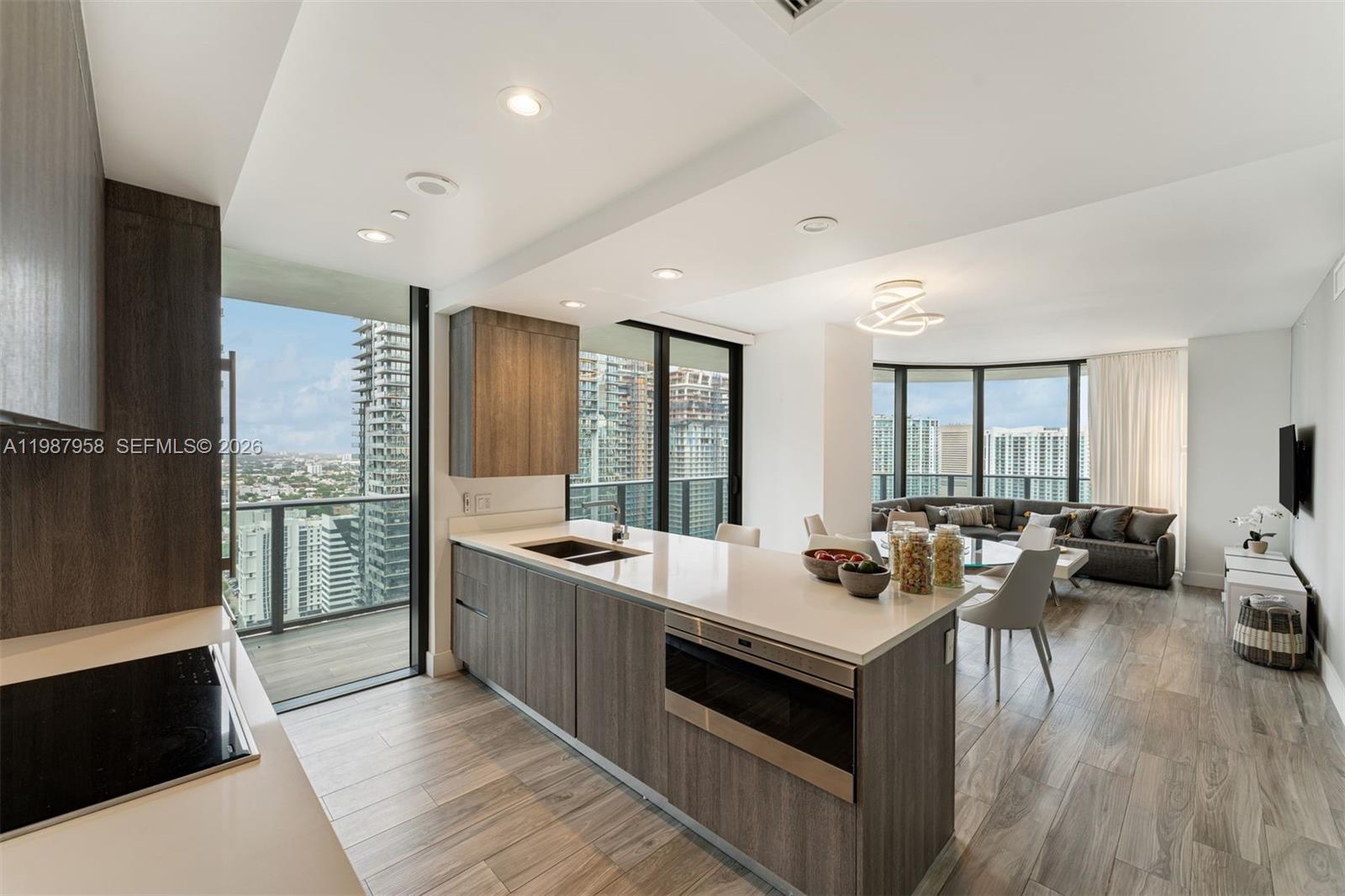 801 SMA RESIDENCES CONDO - Residential