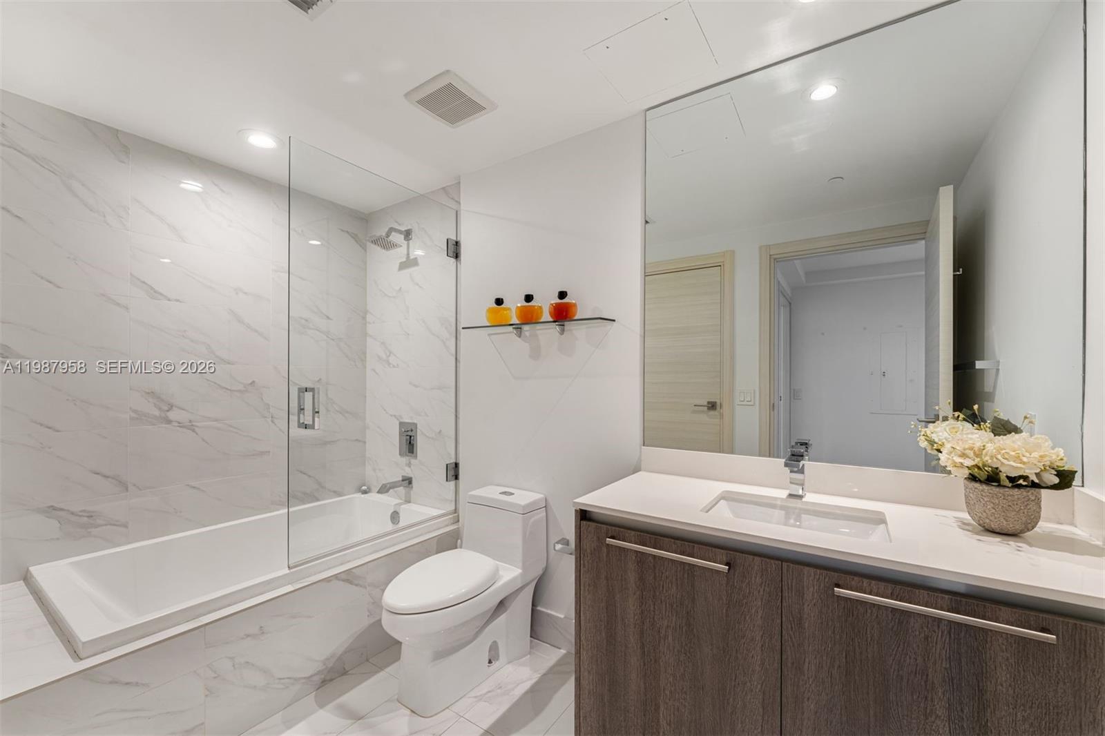 801 SMA RESIDENCES CONDO - Residential