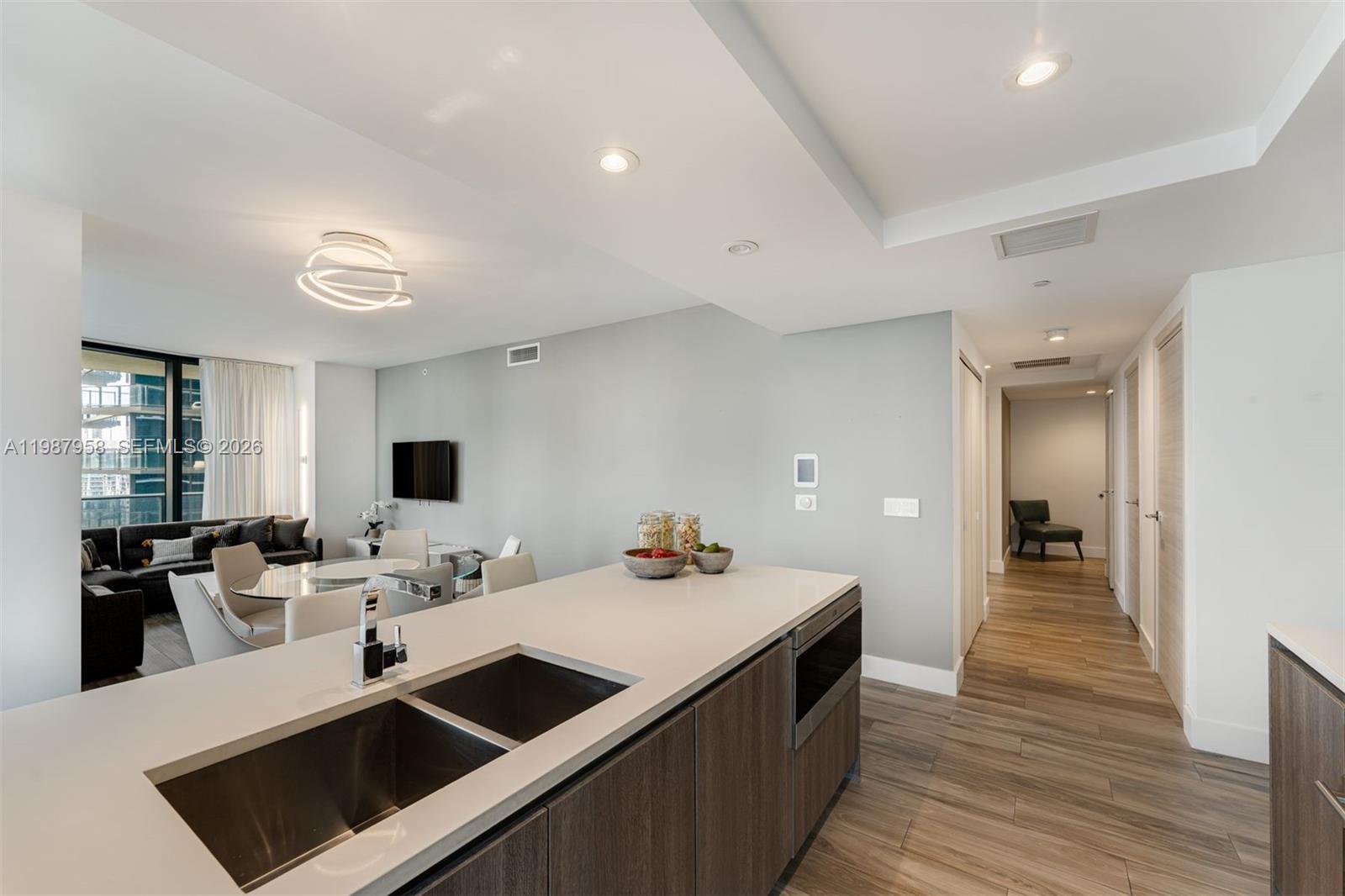 801 SMA RESIDENCES CONDO - Residential