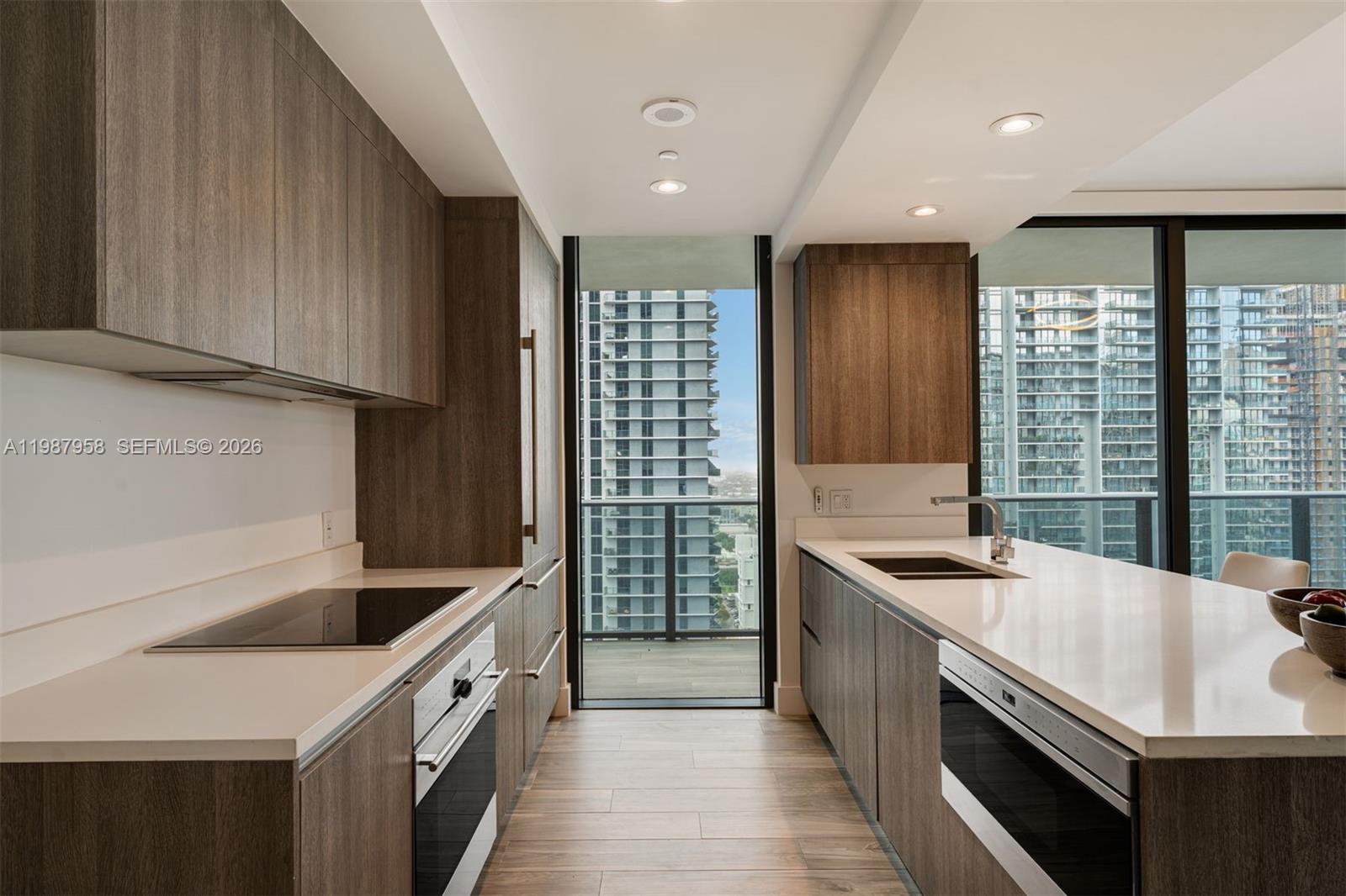 801 SMA RESIDENCES CONDO - Residential