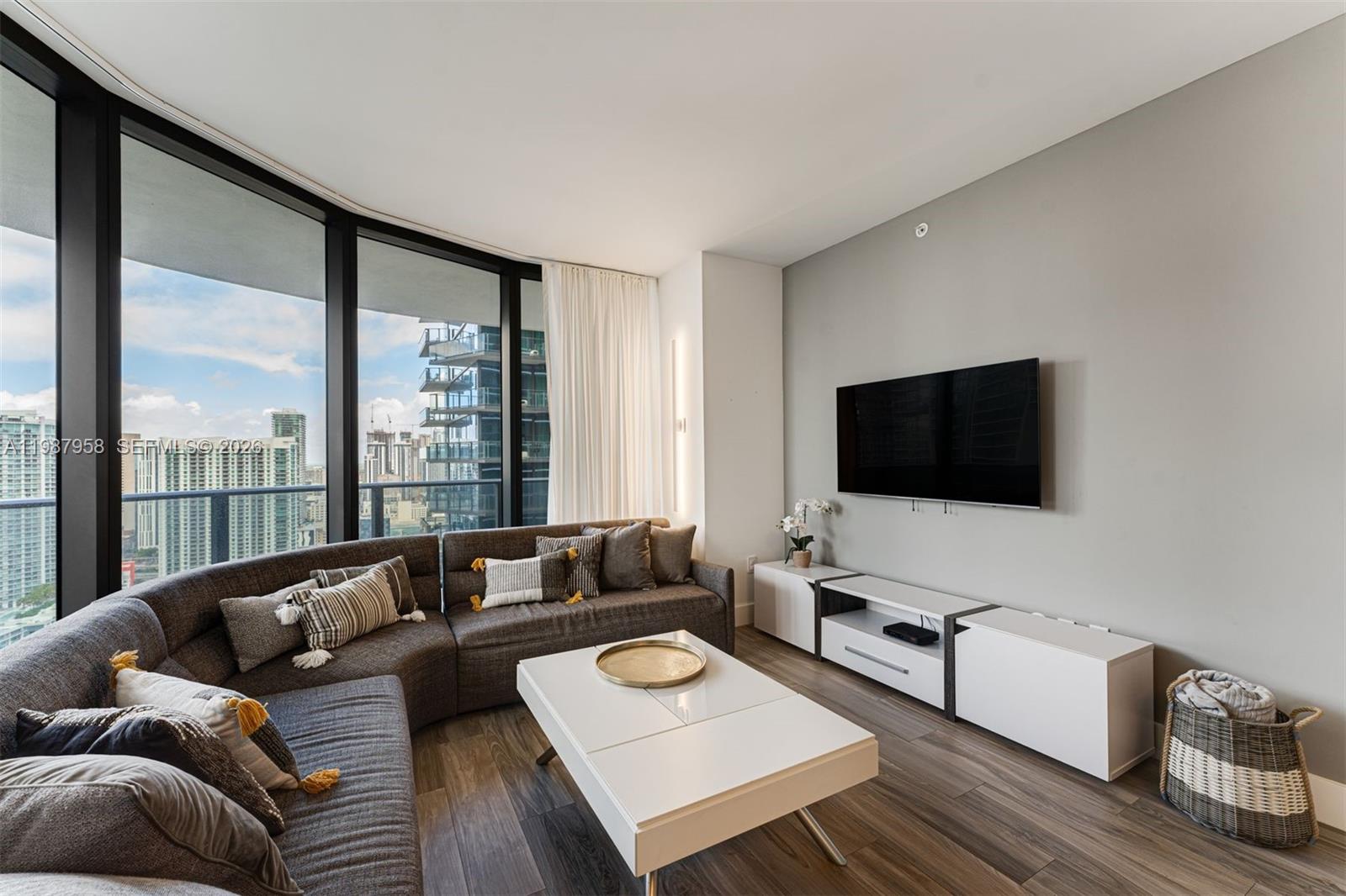 801 SMA RESIDENCES CONDO - Residential