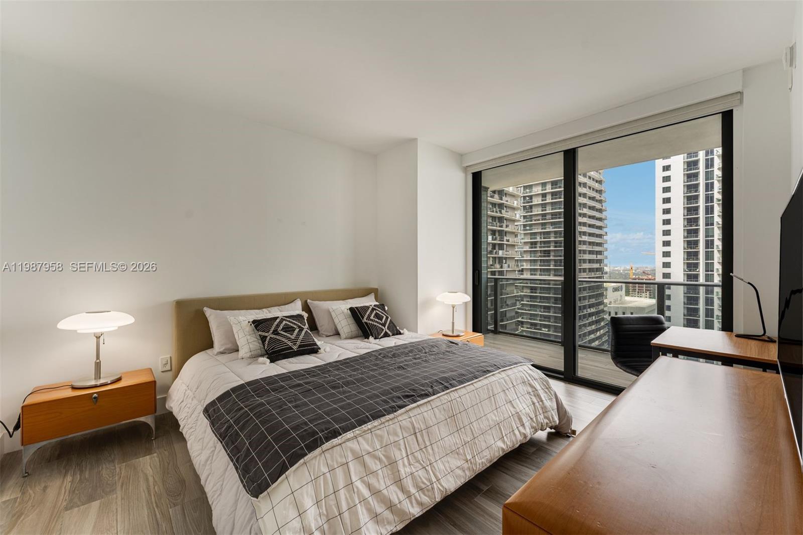 801 SMA RESIDENCES CONDO - Residential