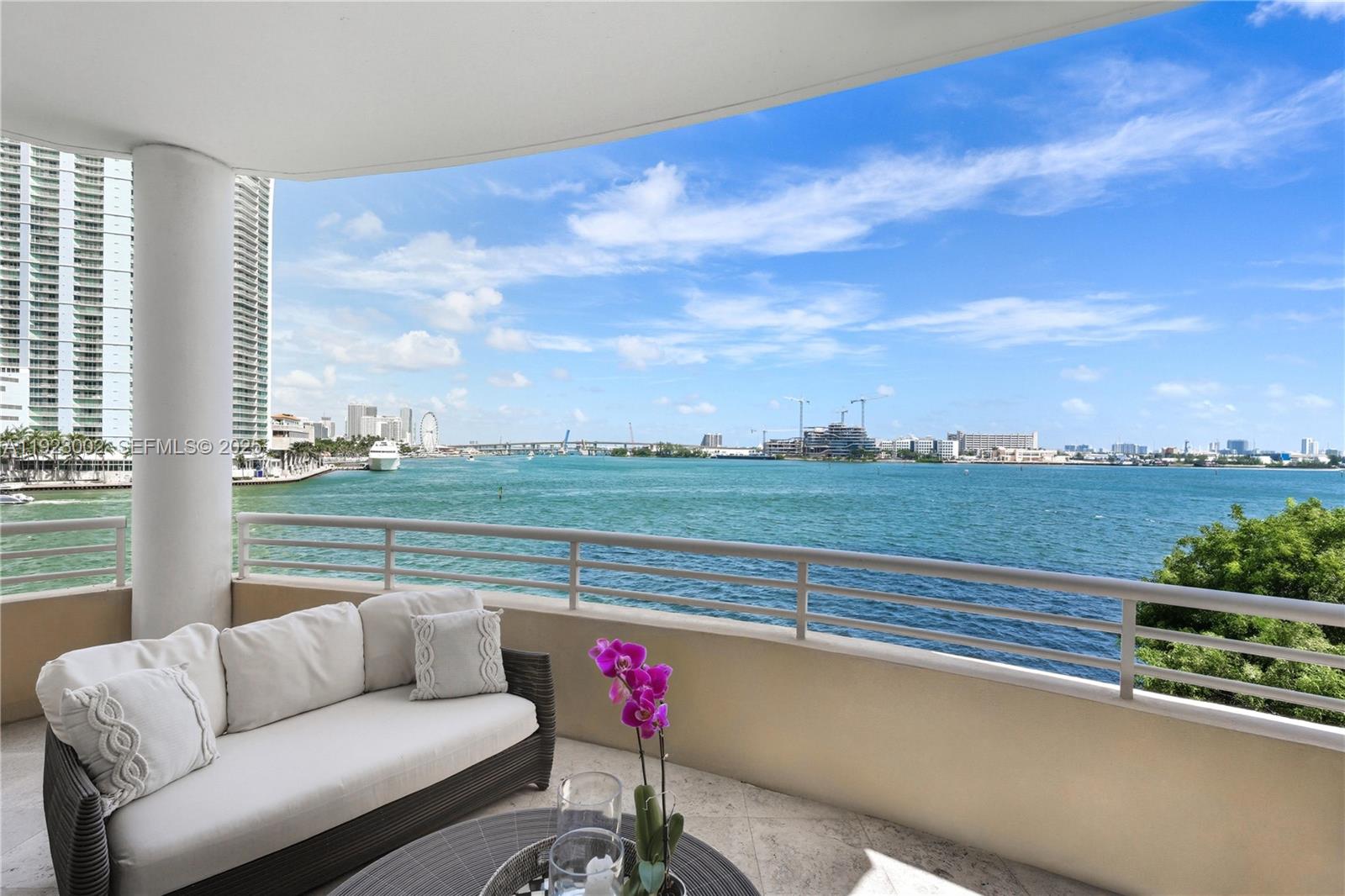 888 Brickell Key Dr 412