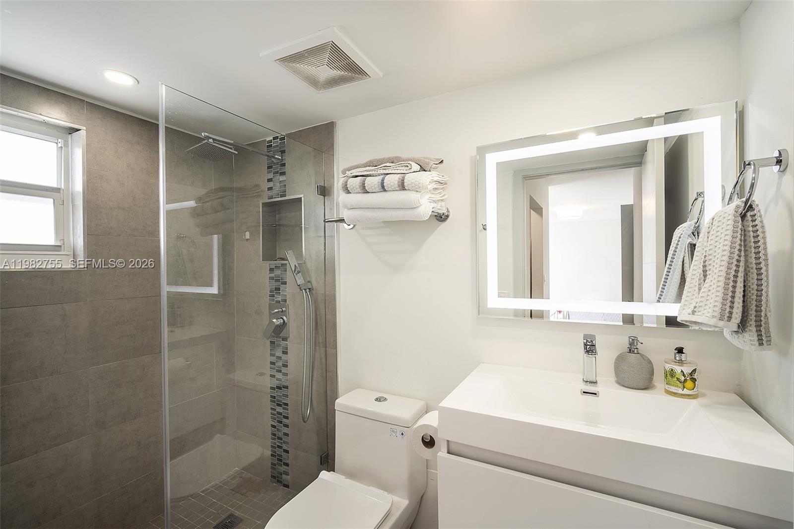 MIRADOR 1035 CONDO - Residential