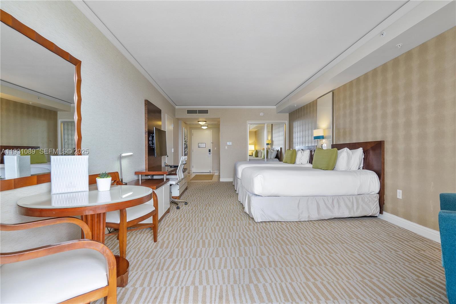 TRUMP INTNATL SONESTA BEAC - Residential