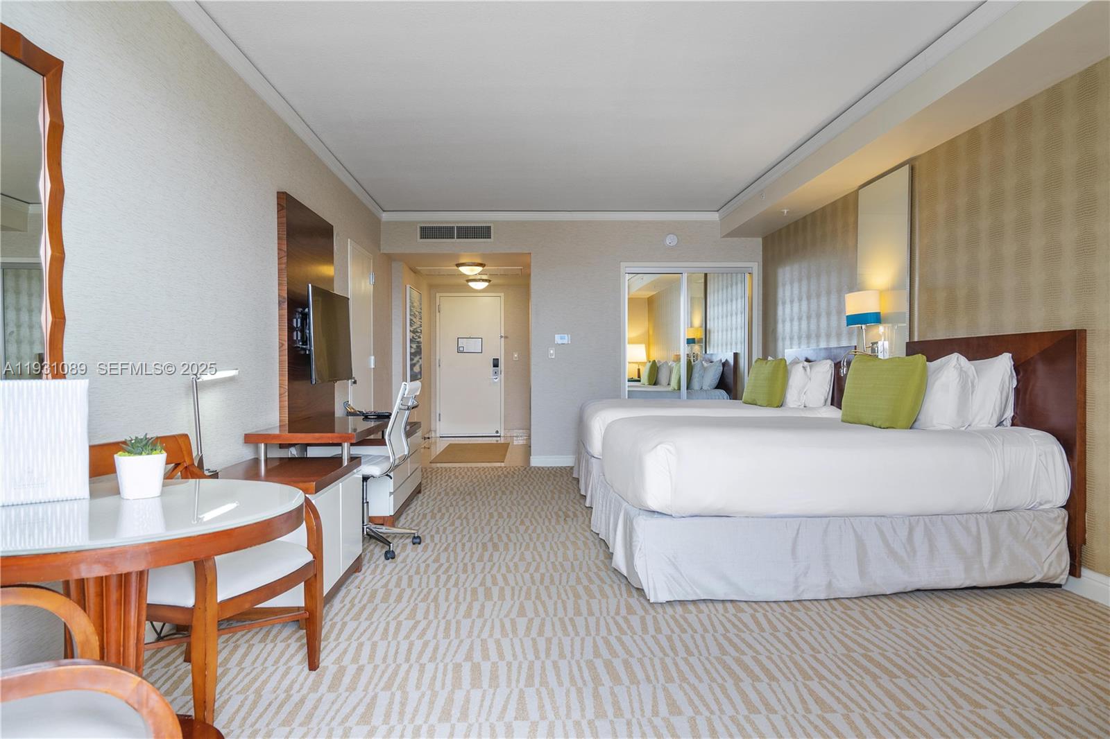 TRUMP INTNATL SONESTA BEAC - Residential