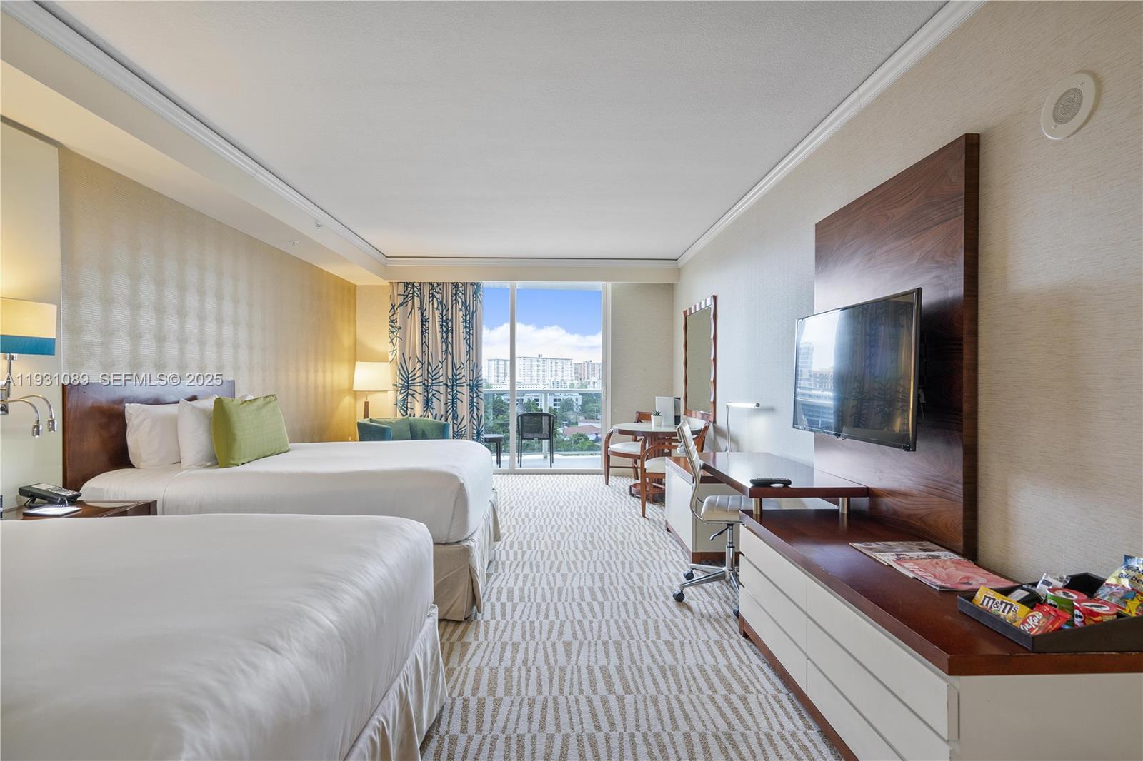 TRUMP INTNATL SONESTA BEAC - Residential