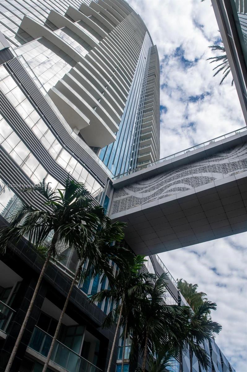 PARAMOUNT MIAMI WORLDCENTE - Residential