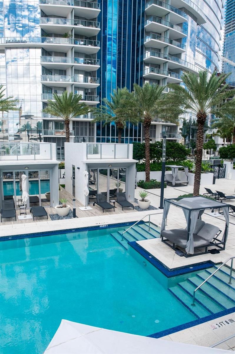 PARAMOUNT MIAMI WORLDCENTE - Residential