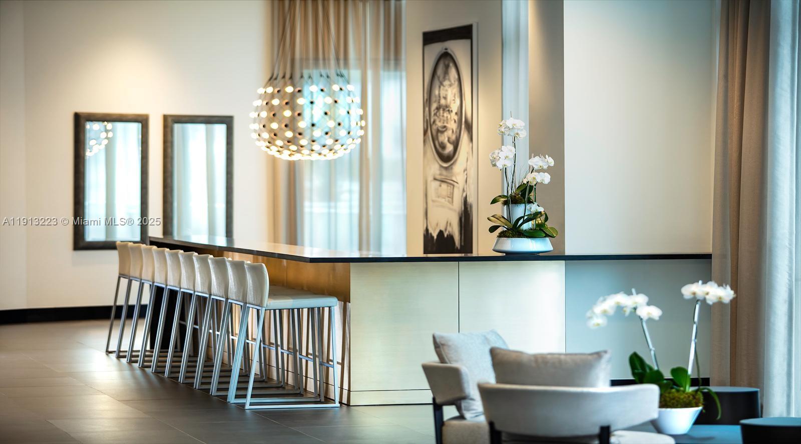 PARAMOUNT MIAMI WORLDCENTE - Residential