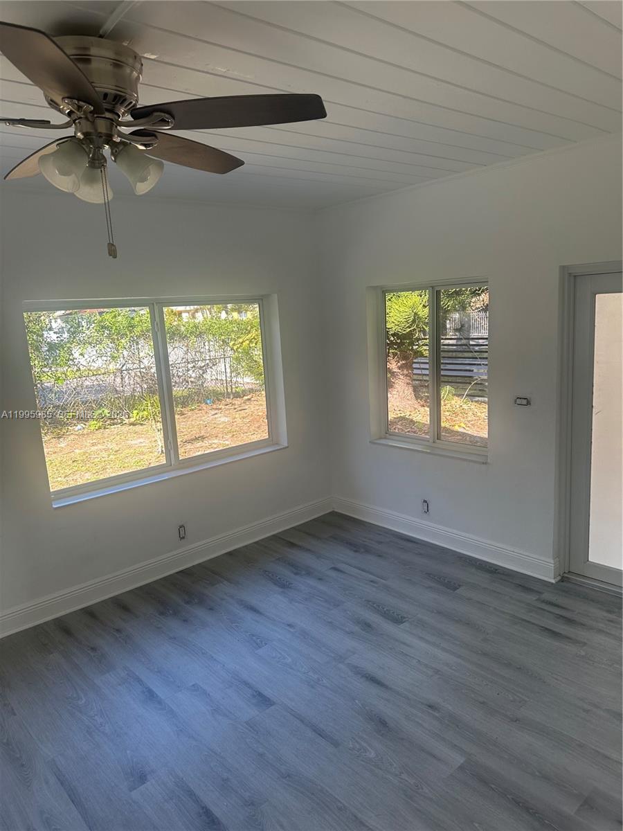 SUNKIST GROVE - Residential Lease