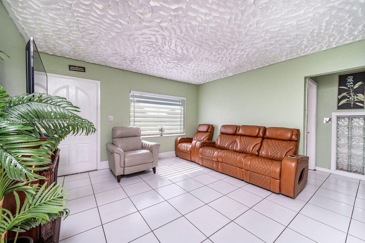 GREENVILLE MANOR - Residential