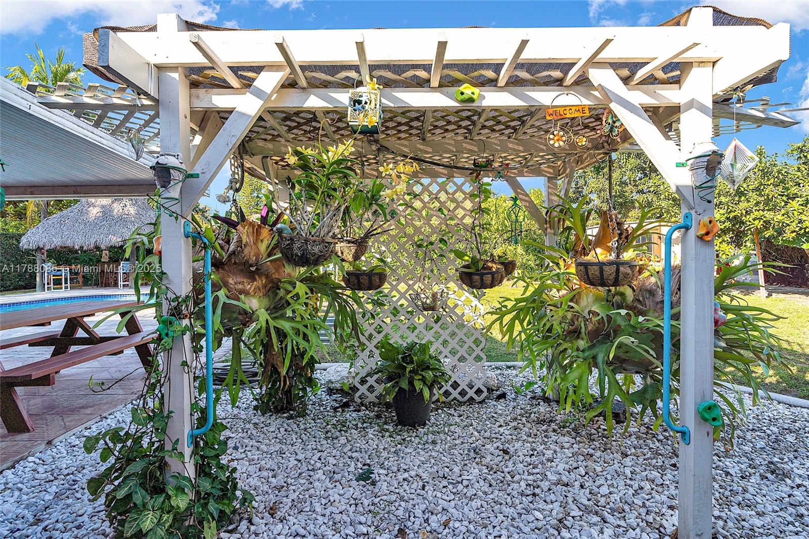 KINGS GRANT EAST - Residential