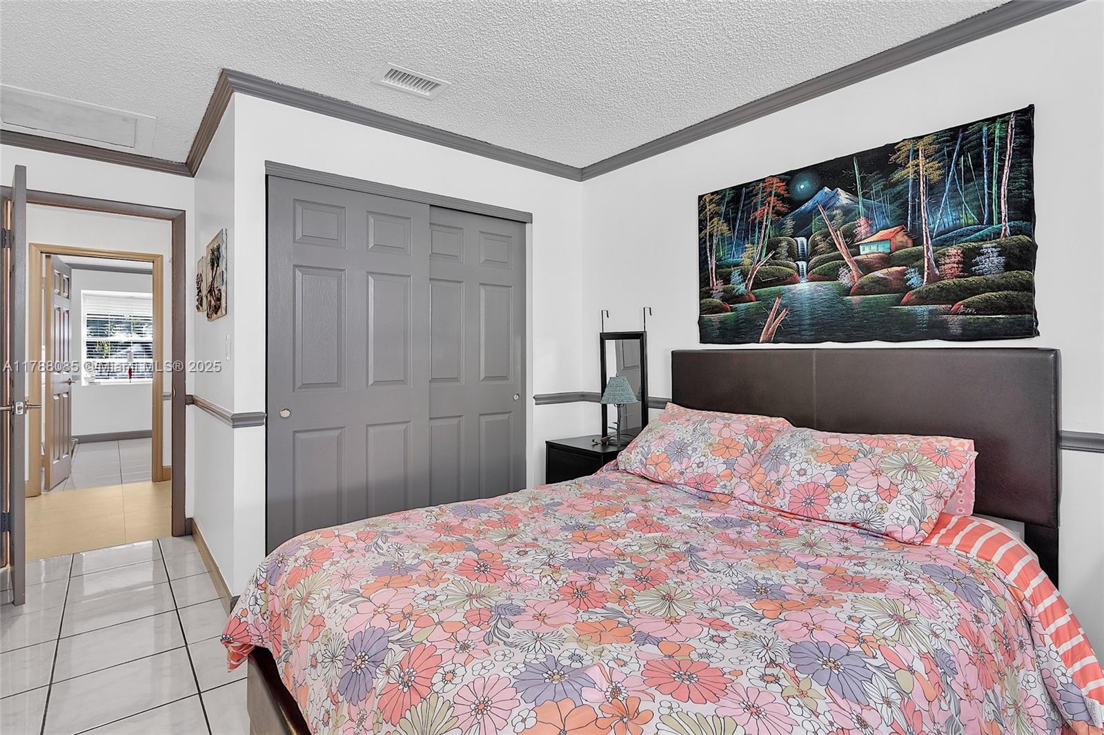 KINGS GRANT EAST - Residential