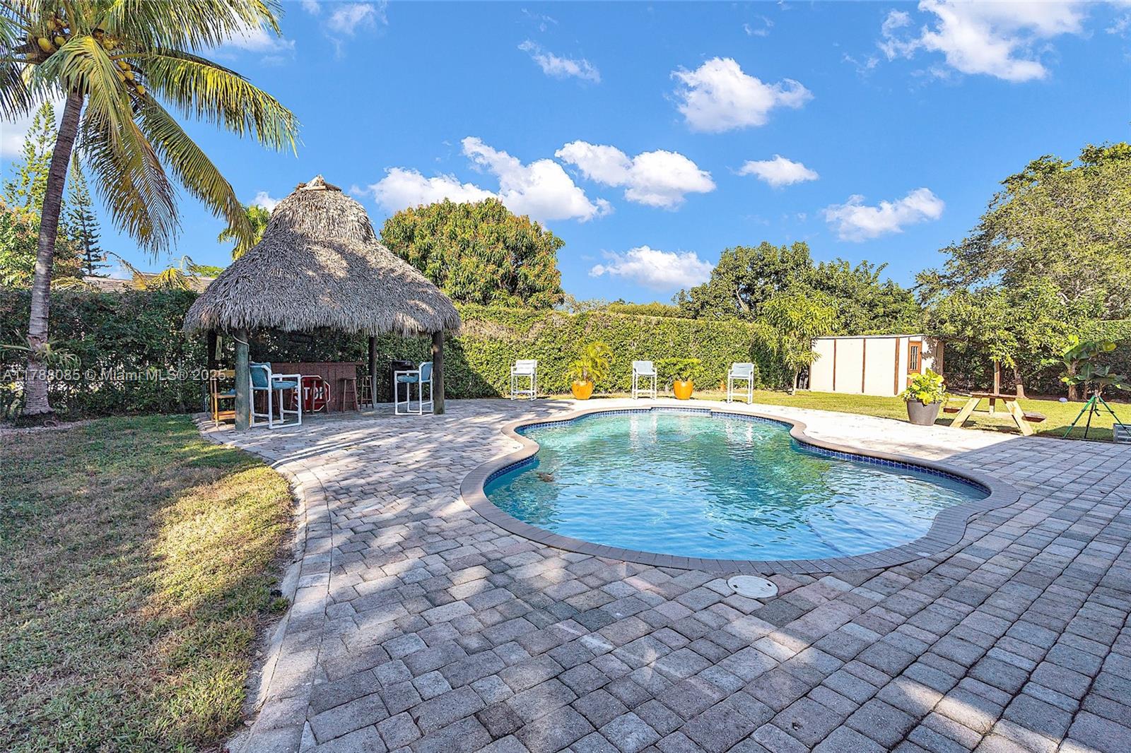 KINGS GRANT EAST - Residential