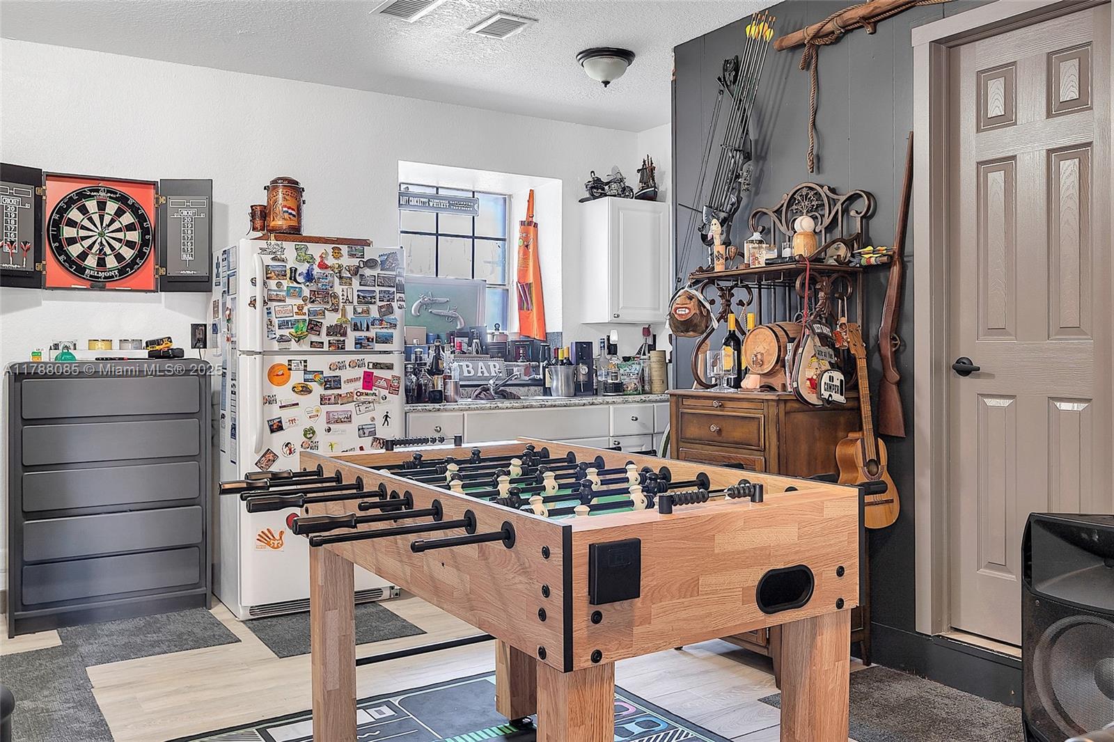 KINGS GRANT EAST - Residential