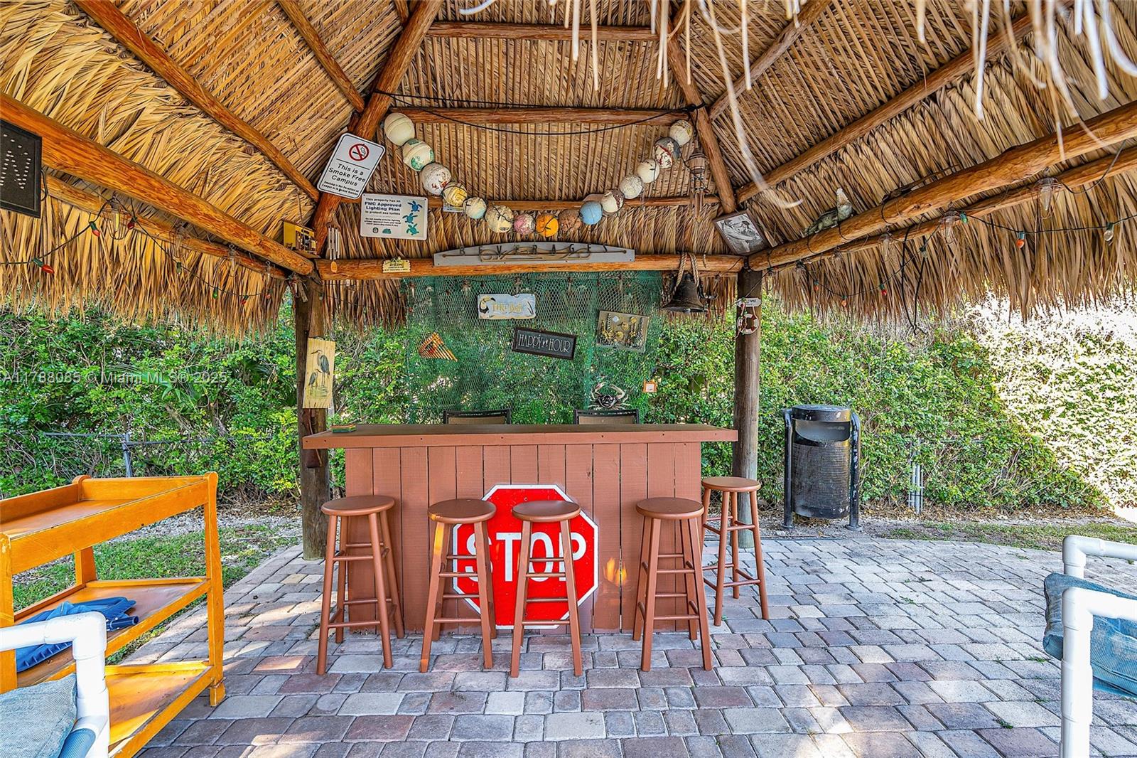 KINGS GRANT EAST - Residential