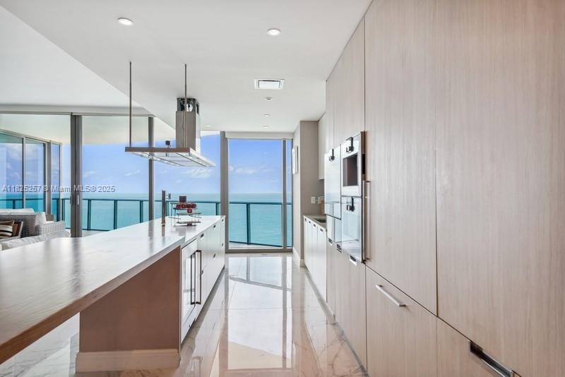 15701 Collins Ave 2902